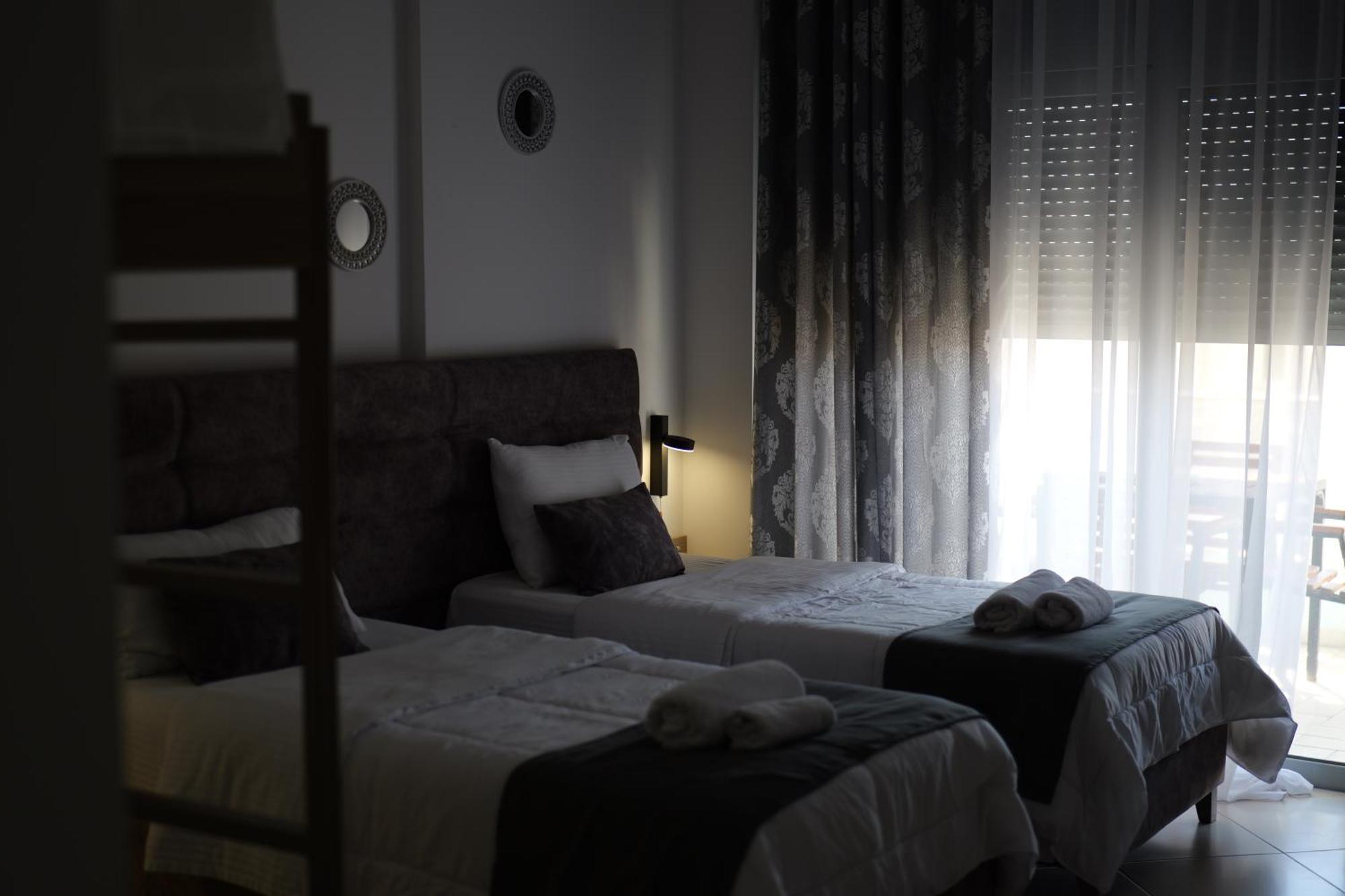 Hotel Abedini Sarandë Exterior foto