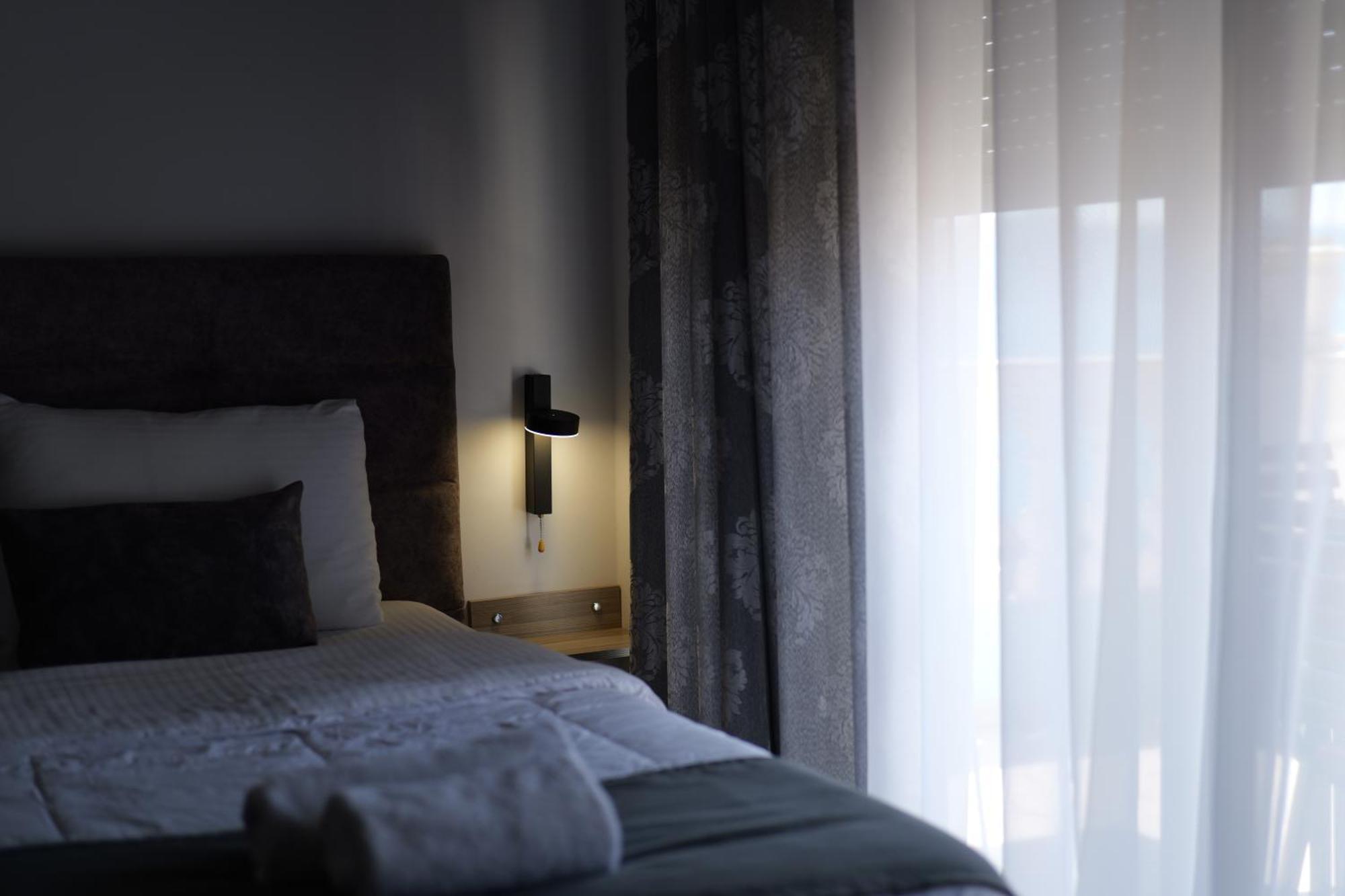 Hotel Abedini Sarandë Exterior foto