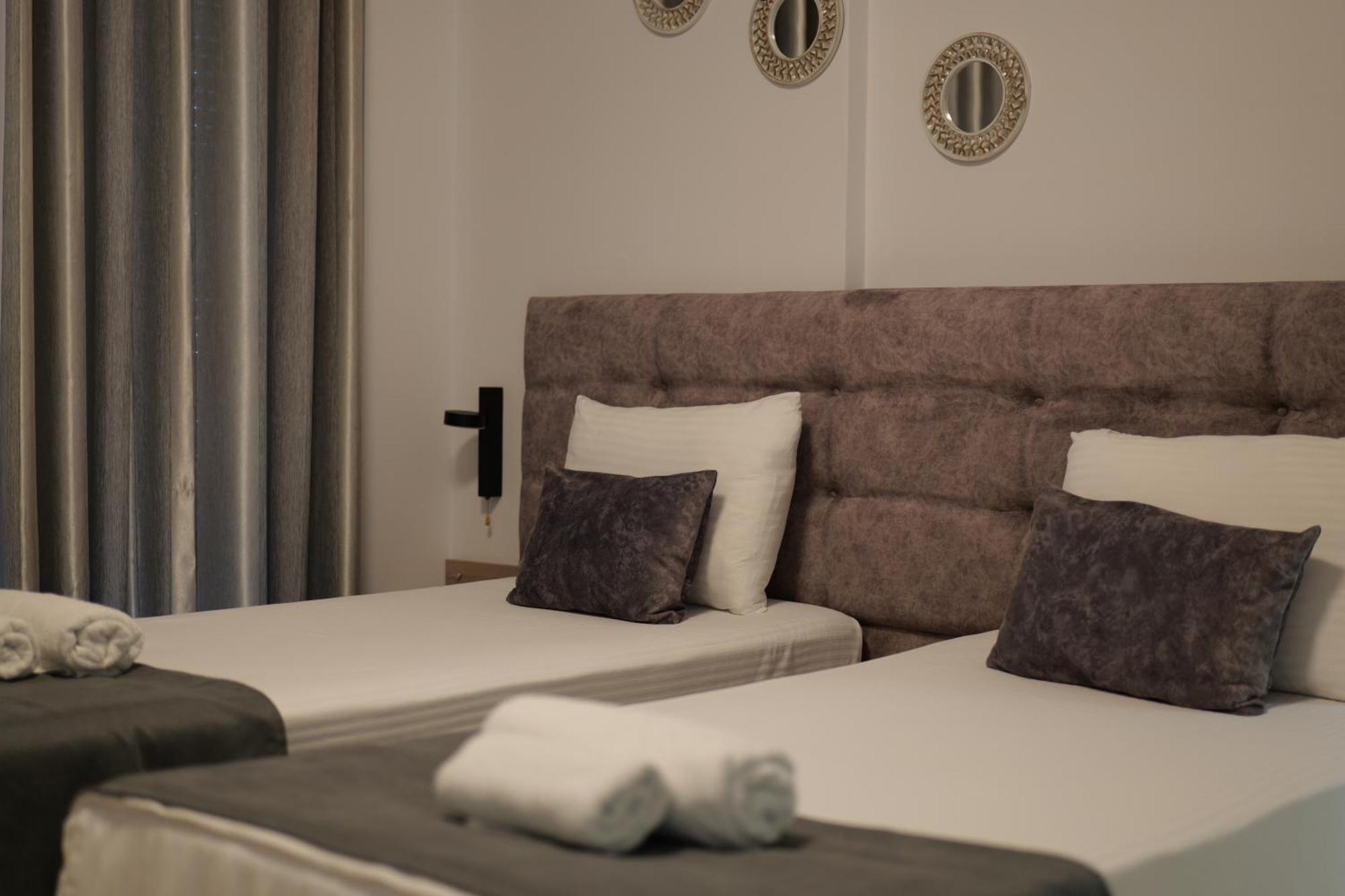 Hotel Abedini Sarandë Exterior foto